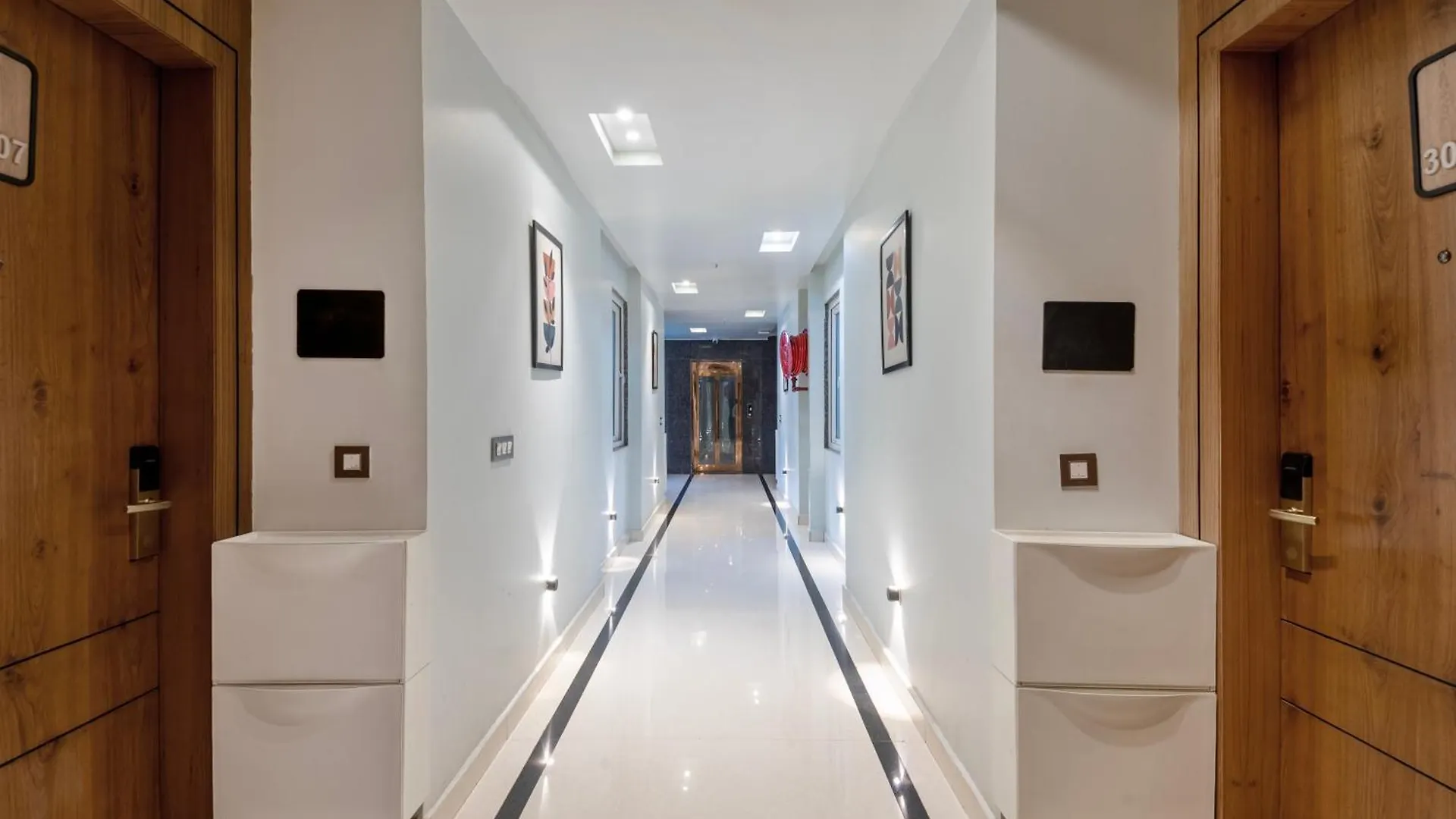 Wandr Hotel Medicity Gurugram, Near Medanta Hospital Gurgaon