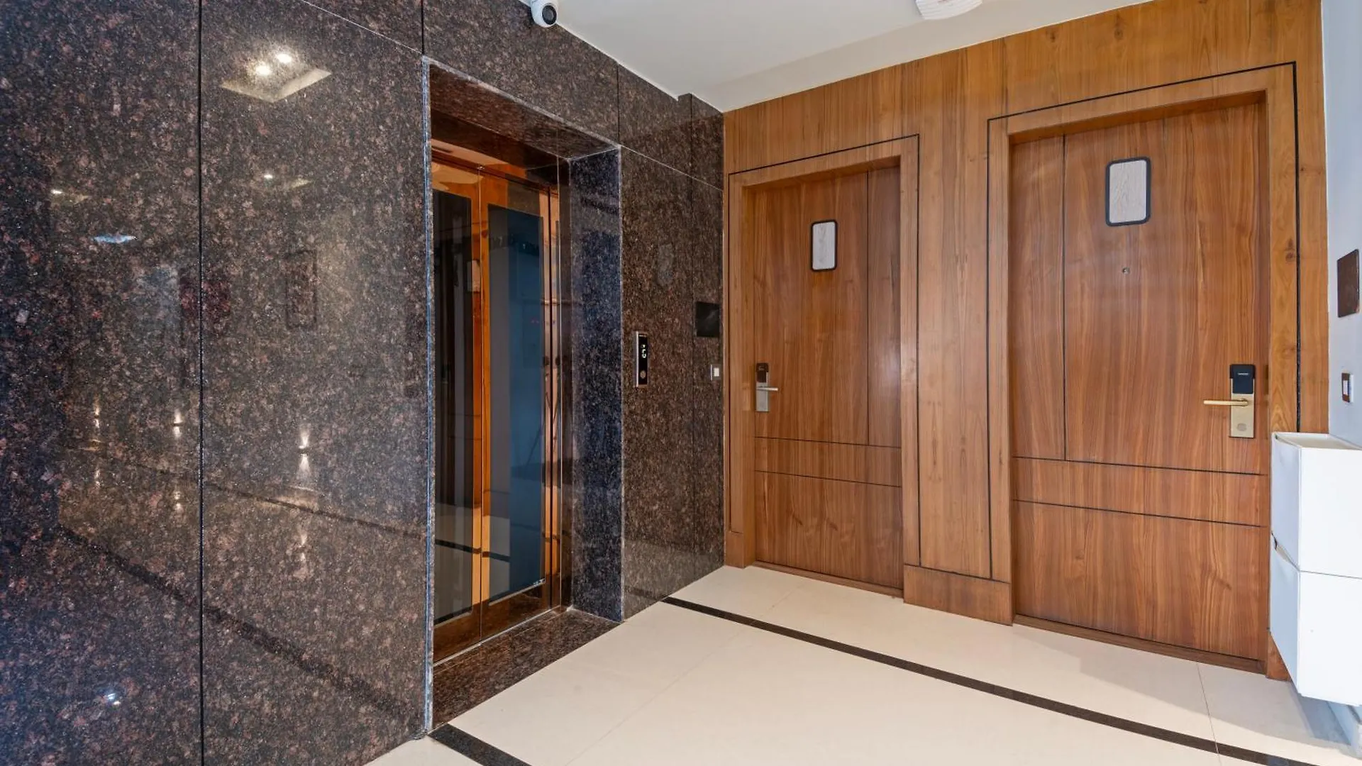 Wandr Hotel Medicity Gurugram, Near Medanta Hospital Gurgaon