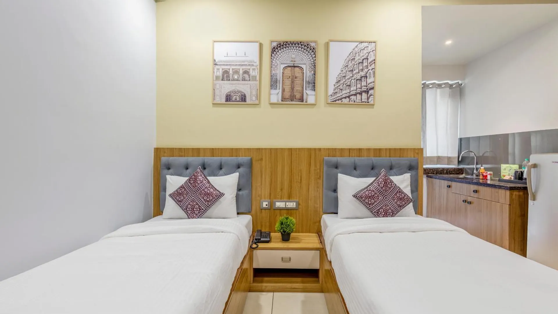 Wandr Hotel Medicity Gurugram, Near Medanta Hospital Gurgáon 3*,  India