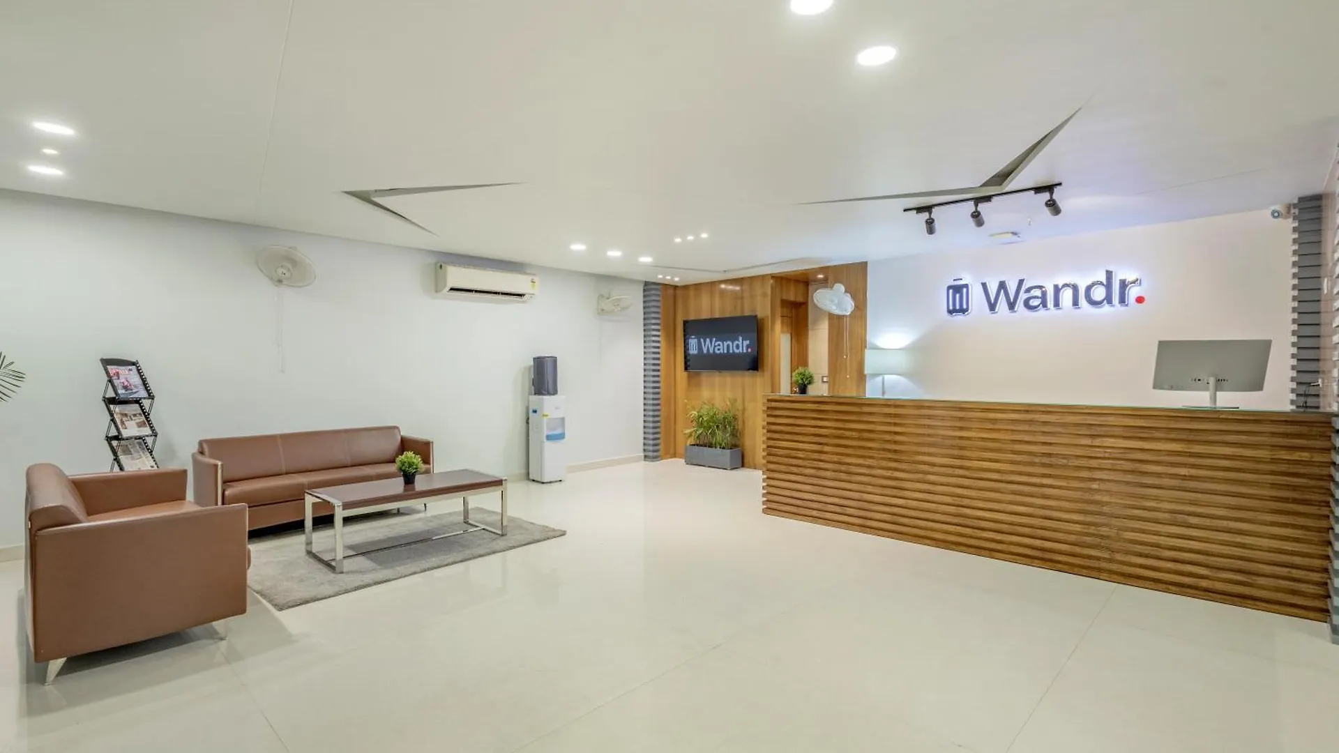 Wandr Hotel Medicity Gurugram, Near Medanta Hospital Gurgaon