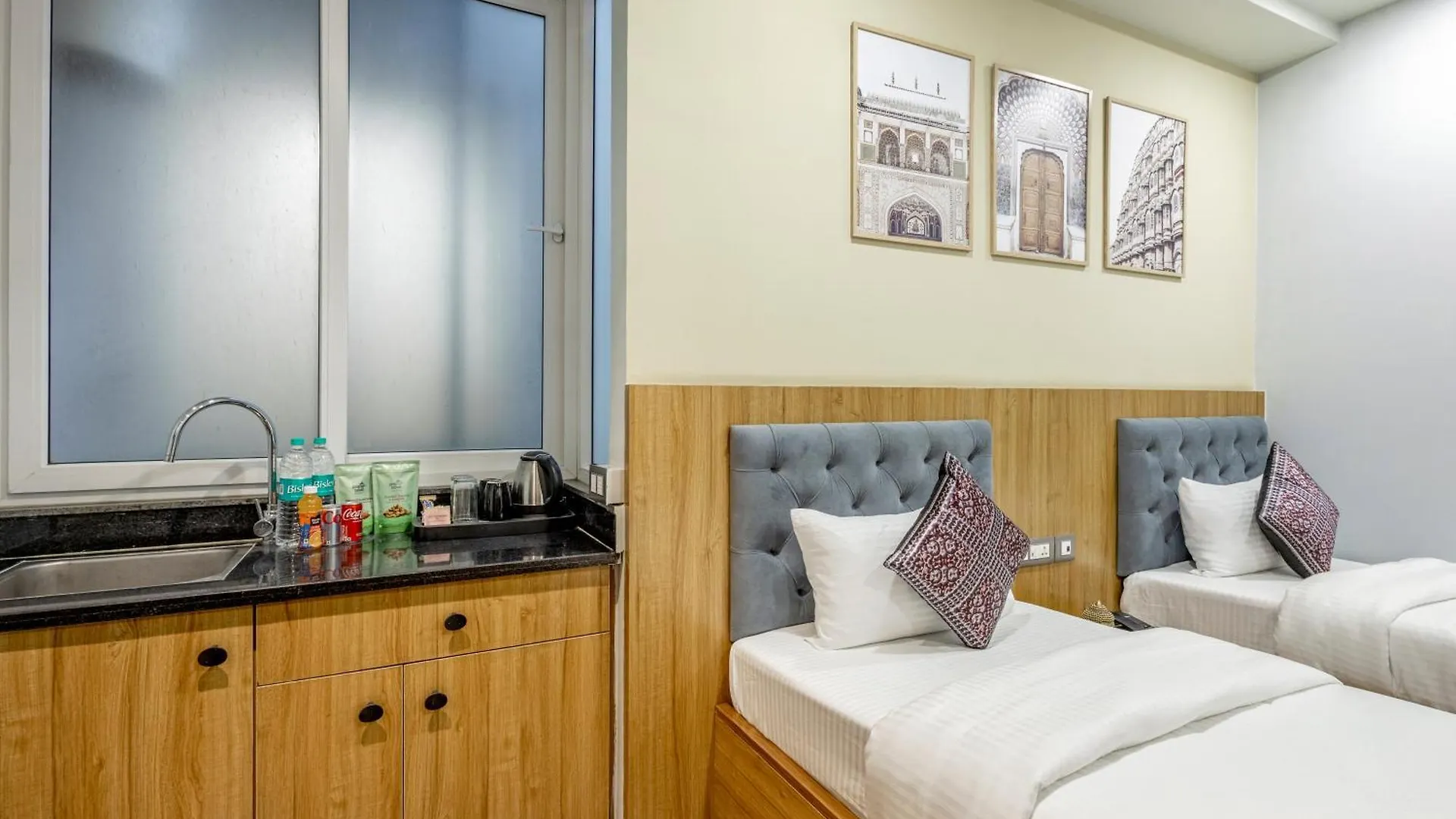 Wandr Hotel Medicity Gurugram, Near Medanta Hospital Gurgaon 3*,
